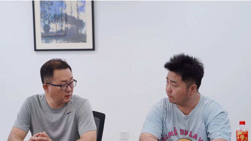 韓國(guó)Jastec公司團(tuán)隊(duì)經(jīng)理 Maeng Kyunghwan、 工程師Jun Seonggwkang蒞臨浙大鳴泉參觀交流